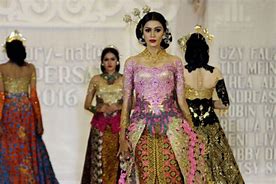 Kebaya Indonesia Sama Dengan